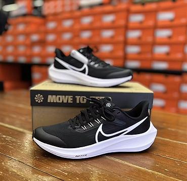 онклауд обувь: Мужские кроссовки, 39, 45, Nike, Новый, цвет - Белый, Платная доставка — 2