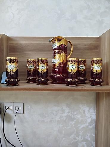 karaca qab: Rəng - Bənövşəyi, Şüşə, Çexiya — 1