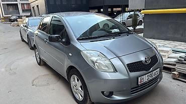 yaris: Toyota Yaris: 2008 г., 1.3 л, Механика, Бензин, Хэтчбэк — 2