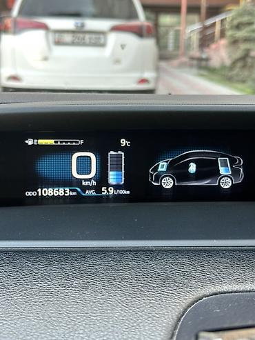 prius: Toyota Prius: 2016 г., 1.8 л, Вариатор, Гибрид, Хэтчбэк — 5