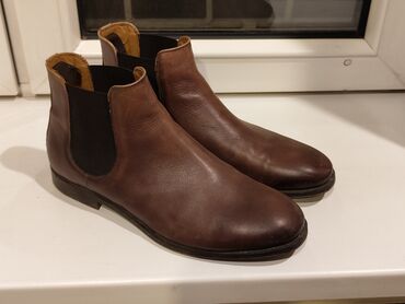 обувь 45 размер: Челси деми
Zara
44-45

Носились крайне редко, не подходящий размер