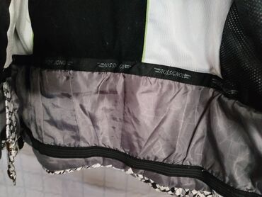 Zimske jakne: Zenska ski jakna Rossignol Odlicno stanje Jedan cizbar nekompletan na lalafo.rs — 5 Zimske jakne: Zenska ski jakna Rossignol Odlicno stanje Jedan cizbar nekompletan — 5