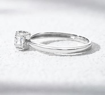 Үлпөт көйнөктөрү жана аксессуарлар: 💍 Кольцо из белого золота 750 пробы с лабораторным бриллиантом • — 3