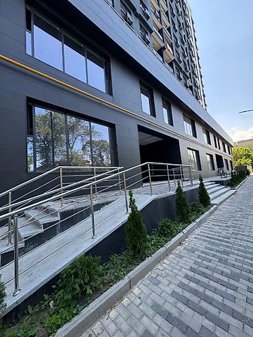 Коммерциялык мүлк: Ижарага Толугу менен кеңсе: 280 м², Турак комплексинде, Ремонту менен, Биринчи катар — 6