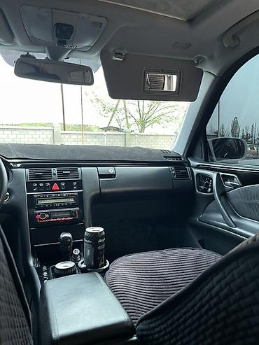 Mercedes-Benz: Mercedes-Benz E-Class: 2000 г., 3.2 л, Автомат, Седан — 9