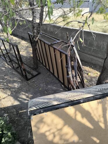 раскладушку для взрослого: Ашкана үчүн жумшак бурчек, Колдонулган, Өзү алып кетүү, түсү - Саргыч боз