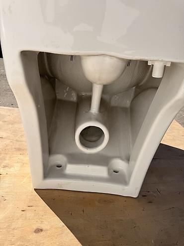 Унитазы: Унитаз Напольный, Материал: Керамика — 70