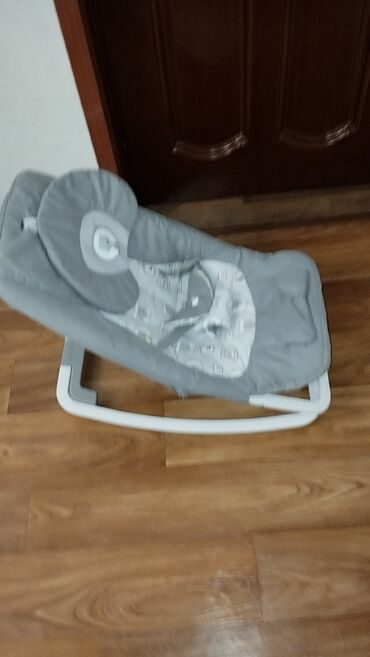 Детские шезлонги: Детский шезлонг кресло-качалка с вибрацией, работает с батареей, есть — 4