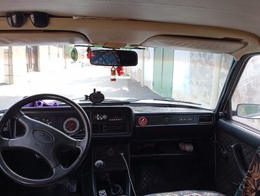 ваза напольная стеклянная высокая без узора: VAZ (LADA) 2107: 0.6 l | 2004 il 32456 km Sedan