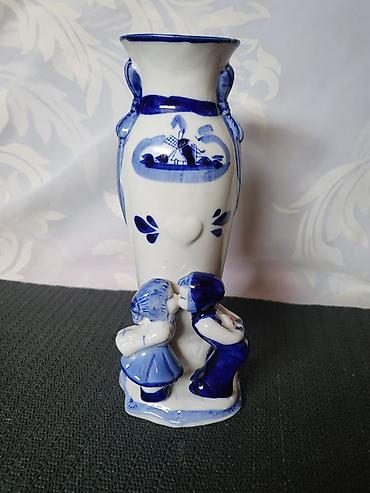 Ostali kućni dekor: Vaza holandski delft,rucno oslikana pa glazirana iz 70ih.g. Vaza je — 1