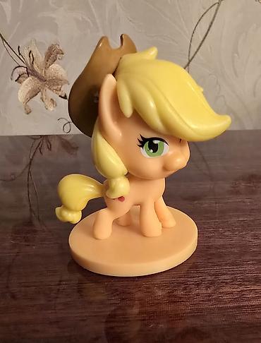 oyuncaq bebe: Sweet box my little pony oyuncaq fiquru. demək olar təzədir. qiyməti 3 — 1