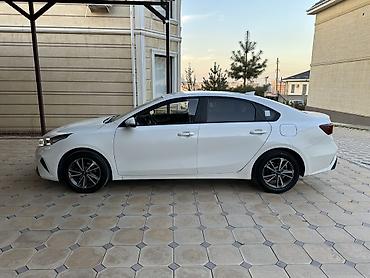 Продажа авто: Kia K3: 2021 г., 1.6 л, Вариатор, Бензин, Седан — 3