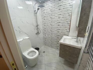 Uzunmüddətli kirayə mənzillər: 28 May metrosu yanınında mənzil kirayə verilir. Mərtəbə 18/4. Ümumi — 18