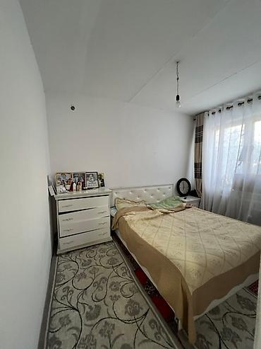 Продажа квартир: 3 комнаты, 60 м², Косметический ремонт — 12