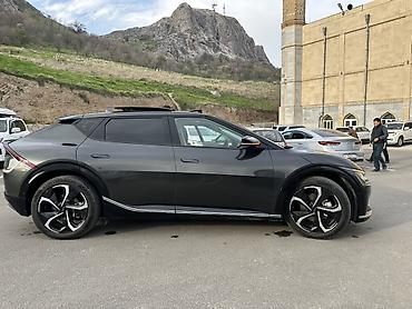 Kia: Kia EV6: 2022 г., Электромобиль, Кроссовер — 4