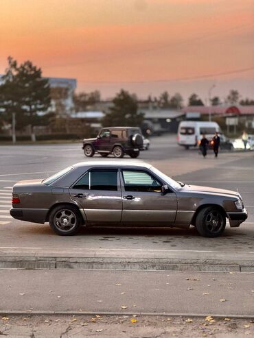 Mercedes-Benz: Mercedes-Benz W124: 1992 г., 2.2 л, Механика, Седан — 7