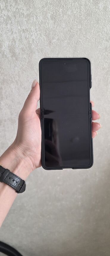 Samsung: Samsung Galaxy Z Flip7, rəng - Qara, İki sim kartlı — 4