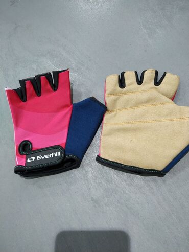 тренировочный зал: Тренировочные перчатки без пальцев для рук для тренировки