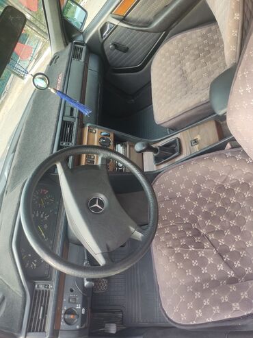 Mercedes-Benz: Mercedes-Benz W124: 1988 г., 2.3 л, Механика, Газ, Универсал — 6