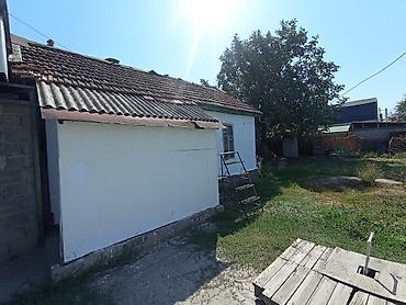 горах: Продаётся дом в городе Токмок. Дом состоит из 4 комнат и прихожей. В — 4