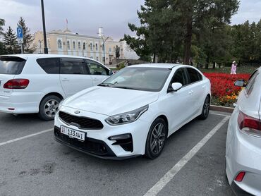 сдаётся авто с последующим выкупом: Kia K3: 2019 г., 1.6 л, Вариатор, Бензин, Седан