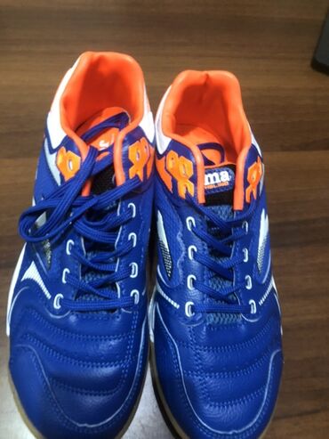 спортивный батут: Продаю дешево Футзалки Joma синего цвета с оранжевыми и белыми