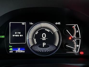 Lexus: Lexus ES: 2023 г., 2.5 л, Гибрид — 13