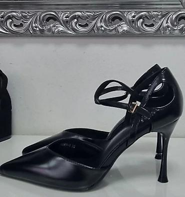 gemo obuca: Elegantne ženske salonke na štiklu 36-41 - Boja: crna, visok sjaj - — 1