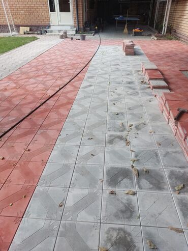 Укладка плитки: Укладка брусчатки качественно гарантия. Бордюры арычки. Замер — 11