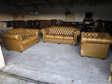 Stilske garniture: Set garnitura – Springvale Leather Chesterfield - Brend: Springvale — 1