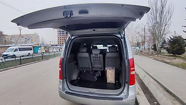 Продажа авто: Hyundai H-1: 2018 г., Типтроник, Дизель, Минивэн — 3