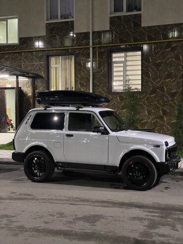 ВАЗ (ЛАДА): ВАЗ (ЛАДА) 4x4 Нива: 2016 г., 1.7 л, Механика, Бензин, Внедорожник at lalafo.kg — 30 ВАЗ (ЛАДА): ВАЗ (ЛАДА) 4x4 Нива: 2016 г., 1.7 л, Механика, Бензин, Внедорожник — 30