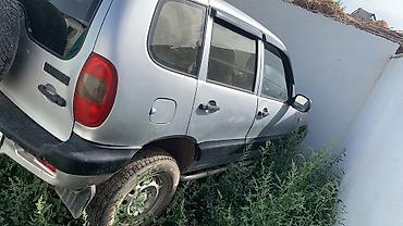zil 130: Chevrolet Niva: 2005 г., 1.7 л, Механика, Бензин, Внедорожник — 3