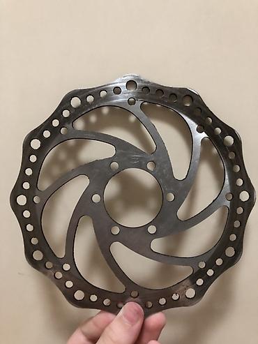 velo disk: Velosiped üçün disk əyləc rotorudur. Xüsusiyyətlər: - Material — 1