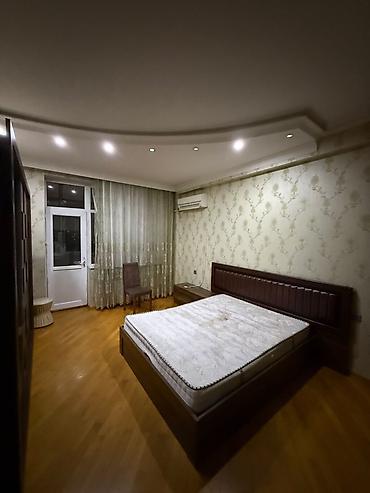 satilan heyet evleri: Mənzildə müasir mətbəx və tam mebel-avadanlıq komplekti — 5