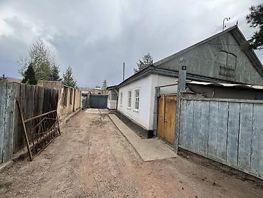 Продажа коттеджей и домов: Продаётся жилой дом с приусадебным участком. Жумгал район с Чаек в — 1