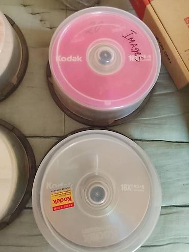 CD, DVD дисктер: Продаю фильмы, сериалы и игры на DVD Все диски почти новые, огромный — 5