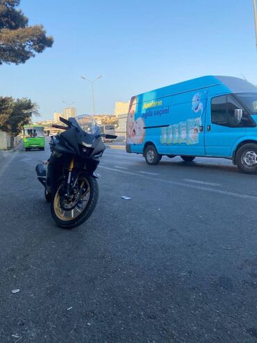 купить шлем для мотоцикла бу: Yamaha - R15, 150 sm3, 2024 il, 4000 km