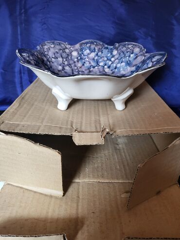 Ostalo posuđe: Cinija nova sa stopama Fena porcelan 70te. Cinija je nova,sve na — 4