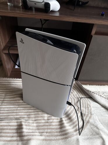 петличные микрофон: Ps5 slim 1 tb, Без дисковода В комплекте оригинальный джойстик и
