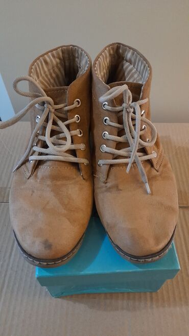 Ботинки и ботильоны: Женская обувь, размер 38, фирменные: - Ботиночки, цвет коричневый at lalafo.kg — 8 Ботинки и ботильоны: Женская обувь, размер 38, фирменные: - Ботиночки, цвет коричневый — 8