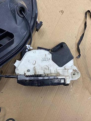 vw privezak za kljuceve: UNUTRASNJA BRAVA ZA VOLKSWAGEN POLO - 6R0837349 | Unutrasnja brava — 1