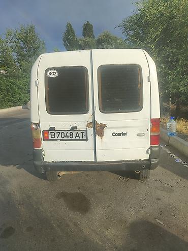 transporter multivan: Продается компактный грузовой фургон-каблук белого цвета. Двухместная — 6