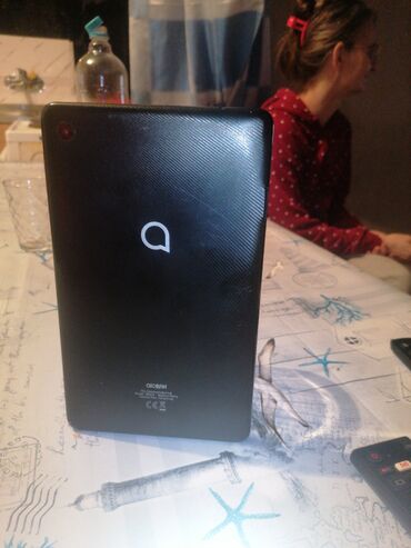 Tableti: Android tableti – više komada - Ekran oko 8 inča (klasičan 16:10 — 11