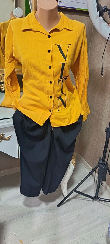 Ziyafət donları: Zərif ziyafət geyimləri dəsti 1) Yaşıl maxi don - Dərin V-yaxa, ön — 17