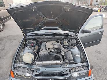 BMW: BMW 3 series: 1.8 l | 1994 il Sedan — 11