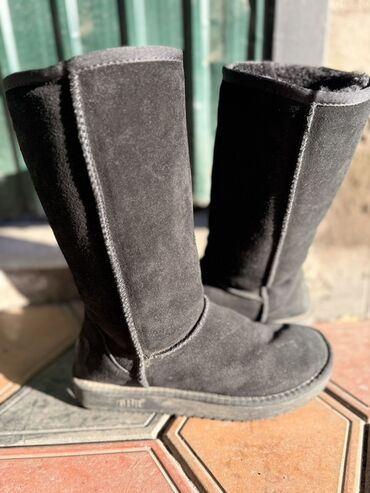 Women's Sneakers and athletic shoes: Кроссовки Prada Milano, ярко‑зеленые. Продам. Размер 37-38. Покупали в — 15