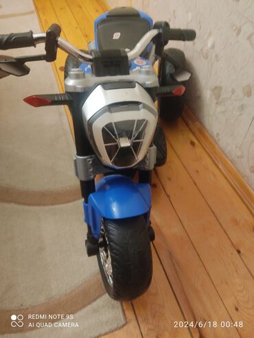 elektro skuter kredit: Gunesh Motosikl 200 azn satılır Adaptiri var yenidi 290 manata alınıb
