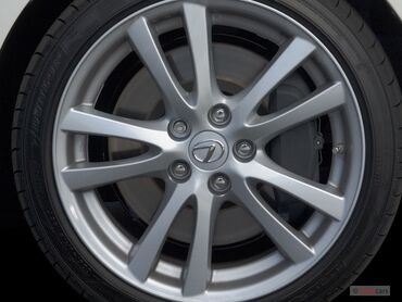 Другие аксессуары для шин, дисков и колес: Оригинальные диски лексус
Lexus отличном состоянии
R18