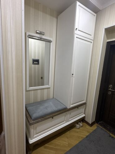 глянцевая мебель: İşlənmiş, 4 qapılı Düz dolab, Dəhliz dolabı, Türkiyə